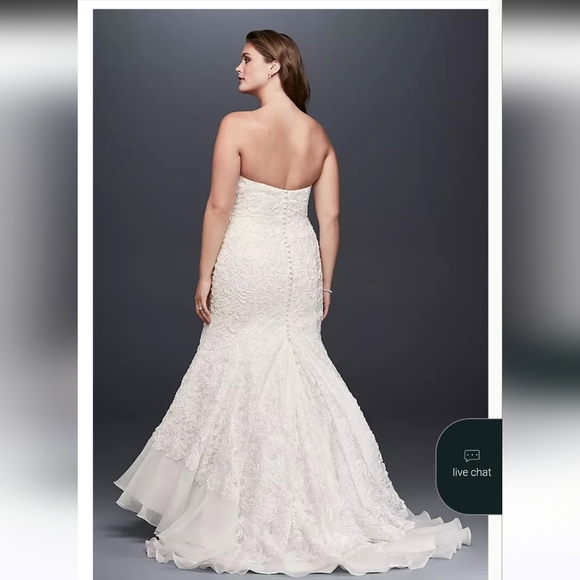 Elegant Strapless White Gown - Picture 3 of 9